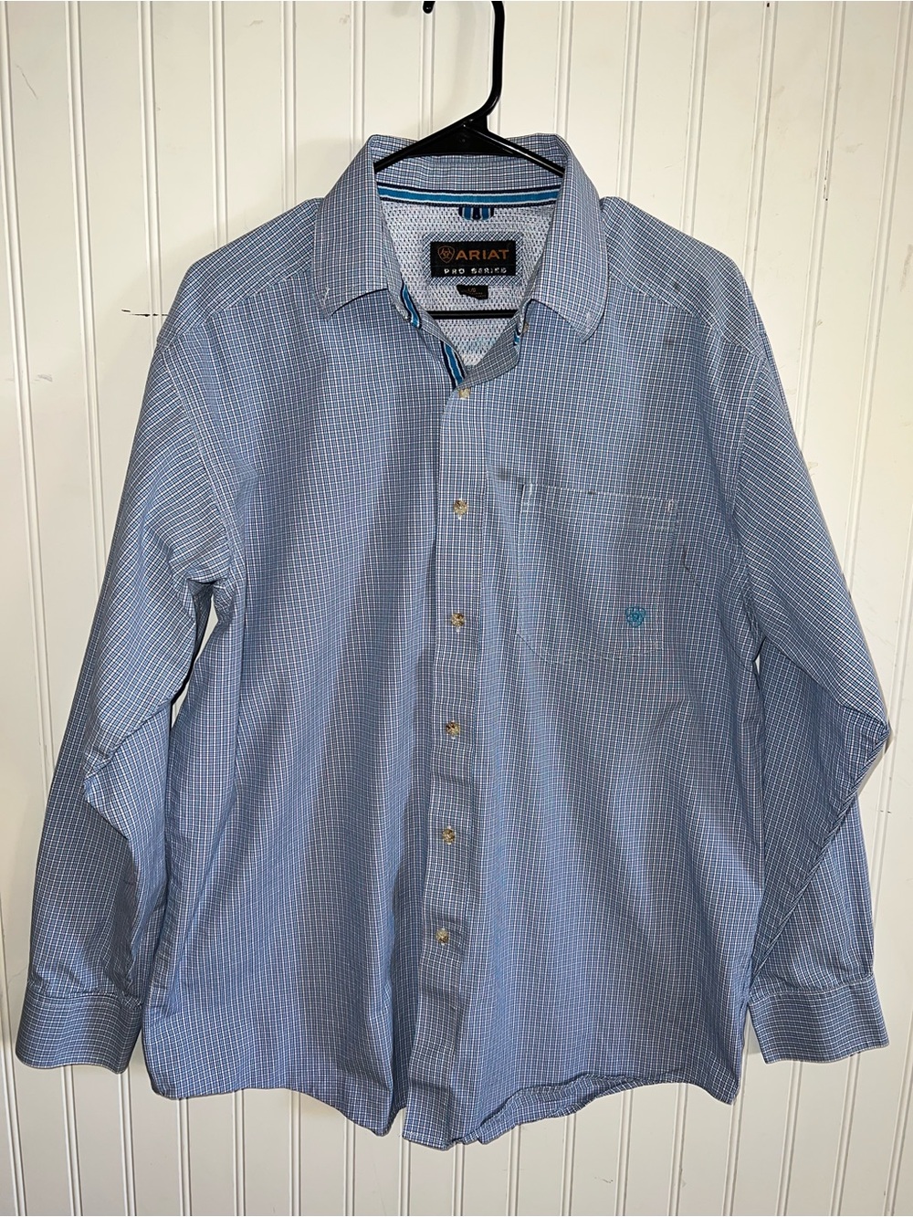 Ariat Pro Series Men's L Blue White Check Woven Button-Down Shirt Pockets
Size L